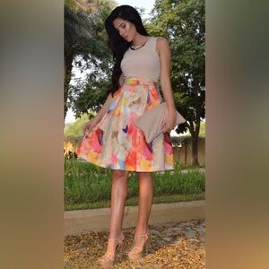 H&M Watercolor Brocade Midi Length oil paint Skirt W/ side pockets women size 8